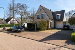 Kapitein H. van der Maadenstraat 14, 4261 LB Wijk en Aalburg